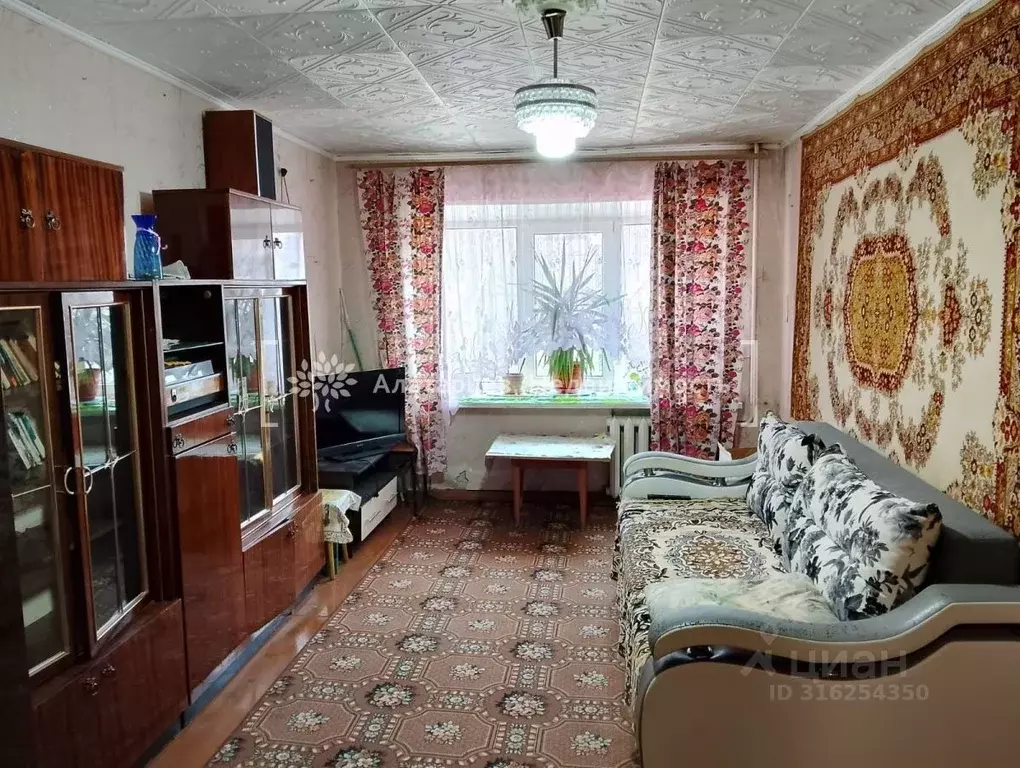 3-к кв. Томская область, Томск пер. Сакко, 9 (60.0 м) - Фото 0