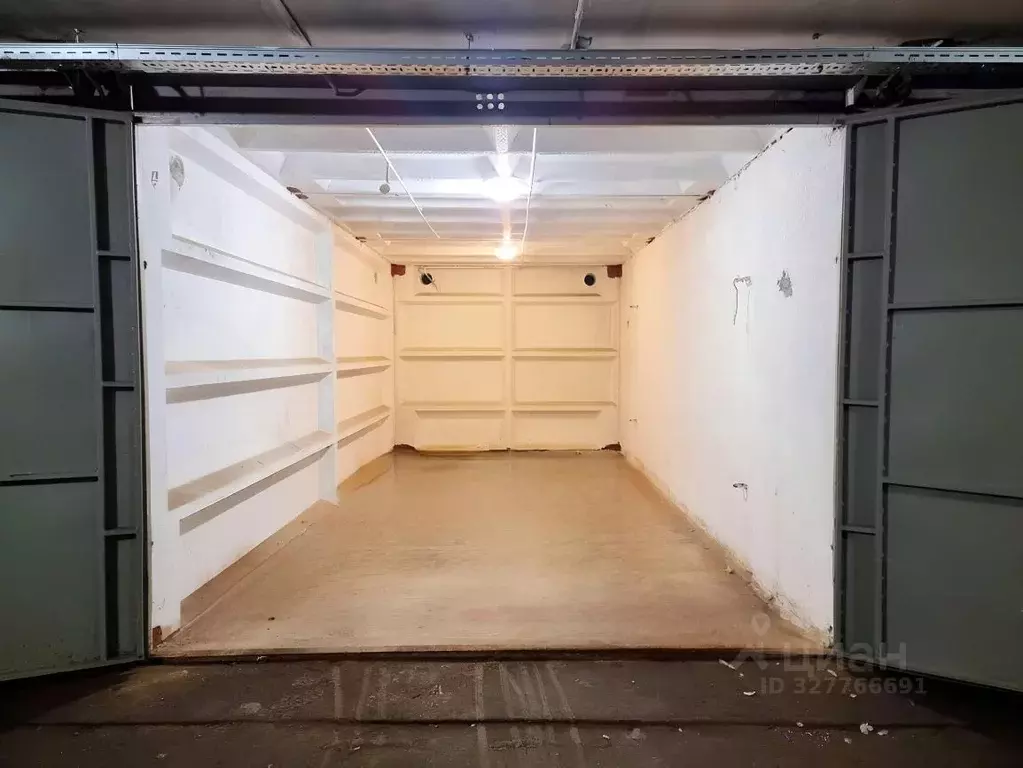 Гараж в Москва ул. Адмирала Руднева, 6 (17 м) - Фото 1