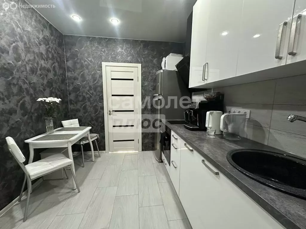 2-комнатная квартира: Иркутск, улица Лызина, 9 (47.5 м) - Фото 2