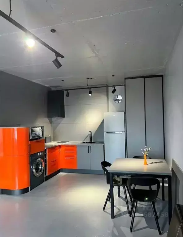 2-к кв. Красноярский край, Красноярск ул. Апрельская, 9А (55.0 м) - Фото 1