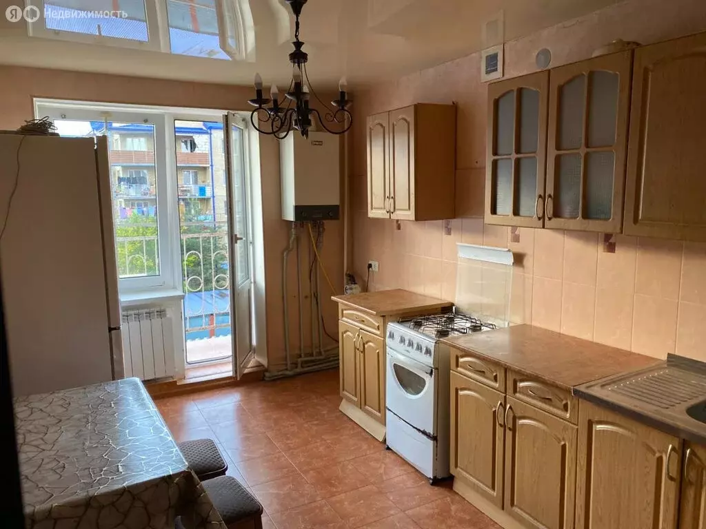 3-комнатная квартира: Владикавказ, улица Алихана Гагкаева, 7 (73 м) - Фото 1