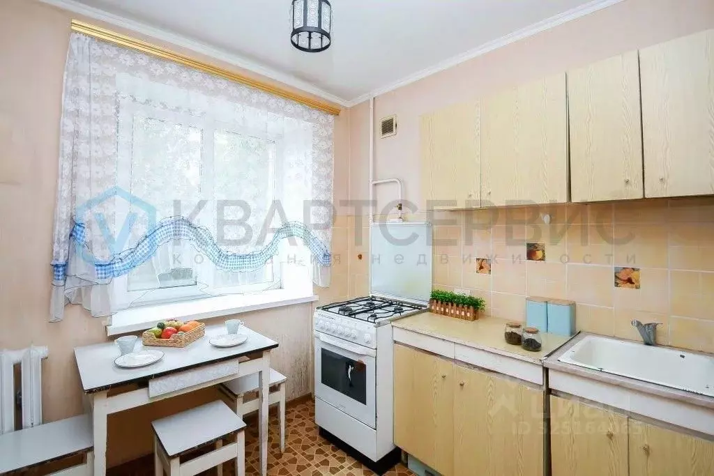 2-к кв. Омская область, Омск ул. Всеволода Иванова, 10 (41.0 м) - Фото 1