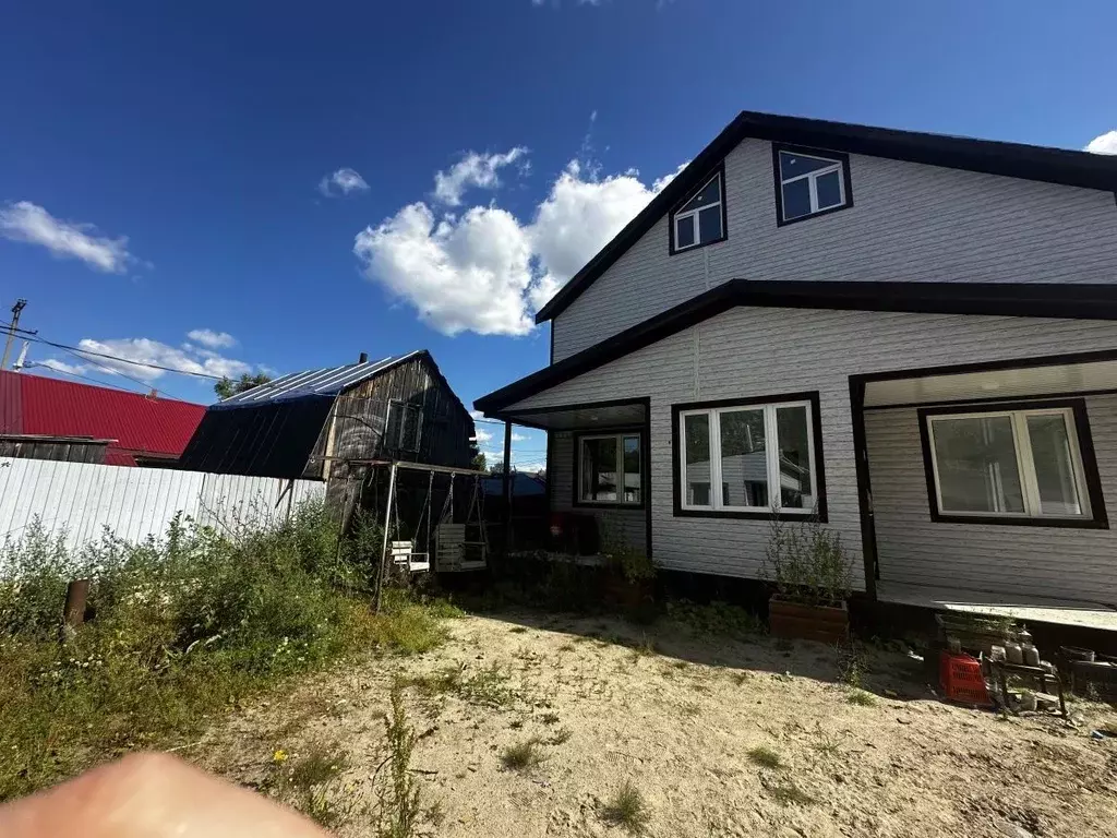 Дом в Ханты-Мансийский АО, Нижневартовск пер. Рыбников, 14 (268 м) - Фото 0