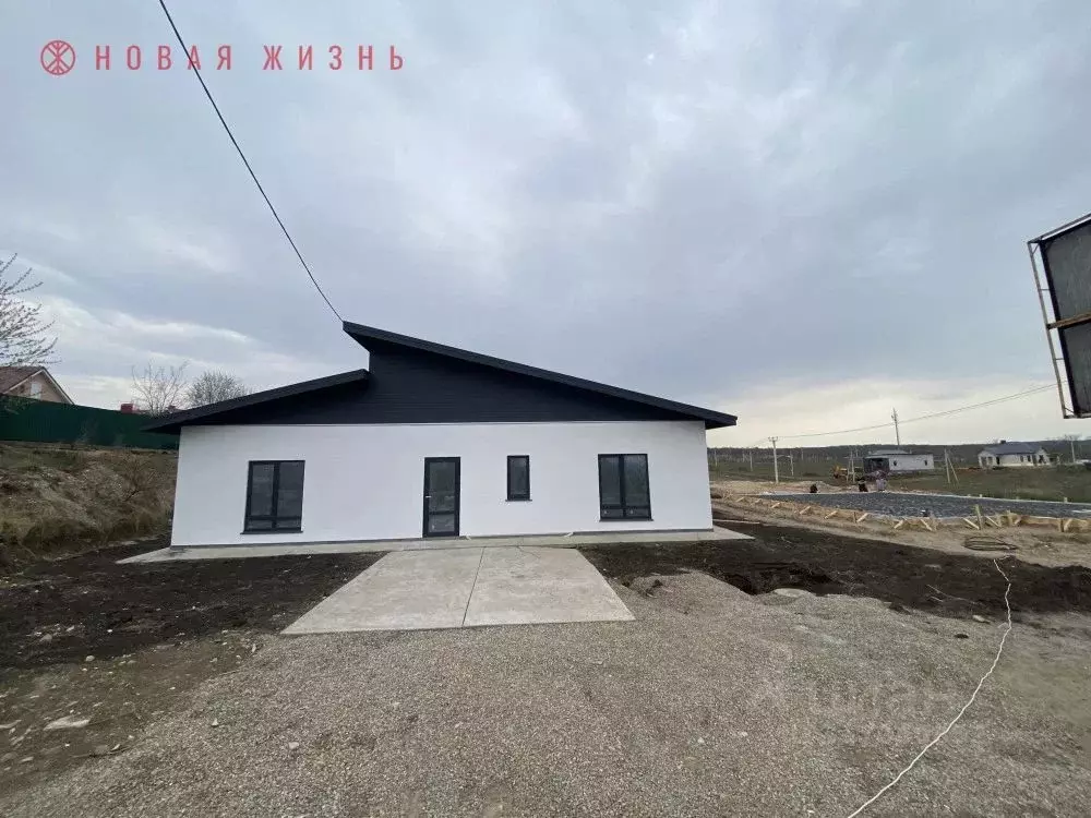 Дом в Самарская область, Красноярский район, Новосемейкино городское ... - Фото 1