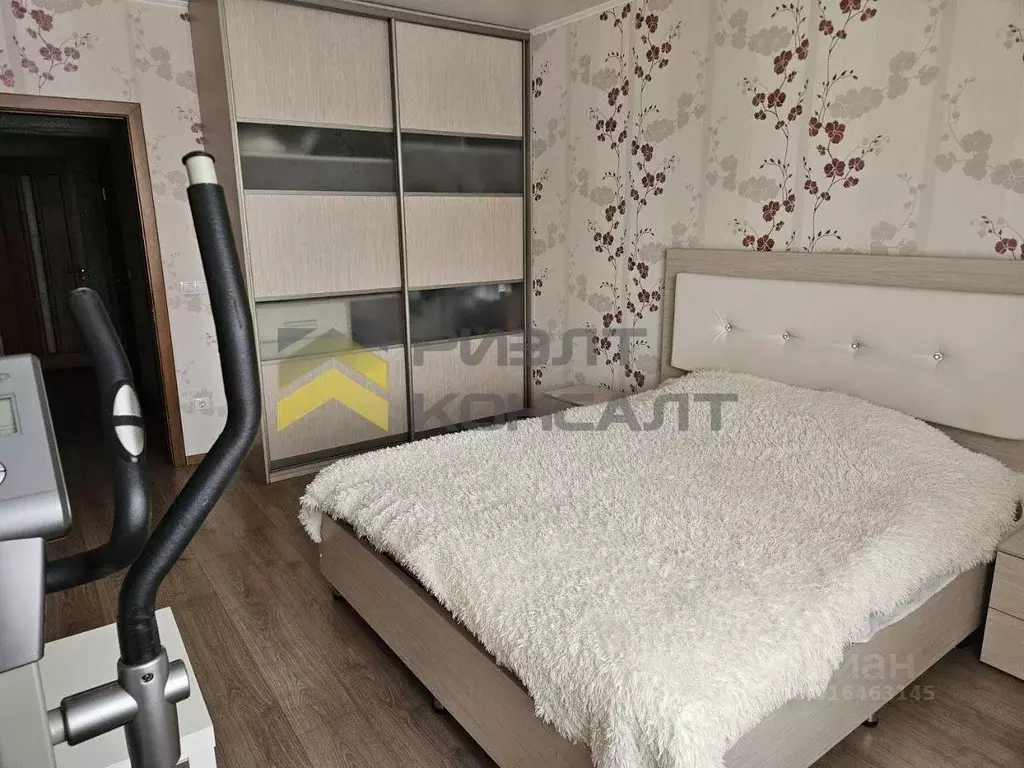 2-к кв. Омская область, Омск ул. Степанца, 3 (64.0 м) - Фото 0