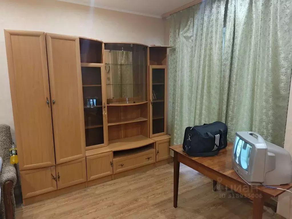 2-к кв. Псковская область, Великие Луки ул. Ботвина, 10/21 (45.0 м) - Фото 1