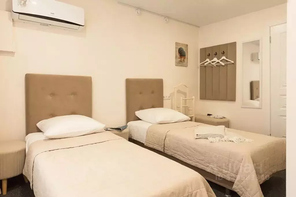 Комната Пермский край, Пермь ул. Газеты Звезда, 8 - Фото 1