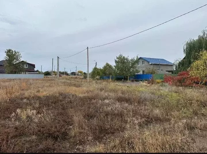 Участок в Волгоградская область, Среднеахтубинский район, Кировское ... - Фото 1