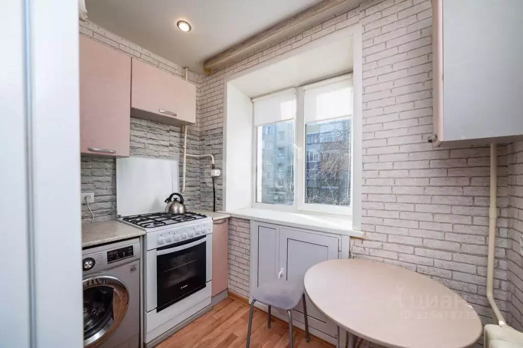 2-к кв. Курганская область, Курган ул. Володарского, 103 (44.3 м) - Фото 1