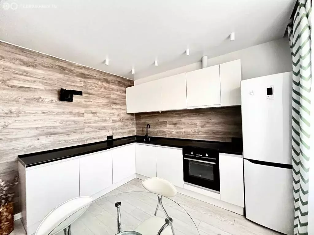 2-комнатная квартира: Волгоград, улица имени Покрышкина, 6 (50 м) - Фото 1