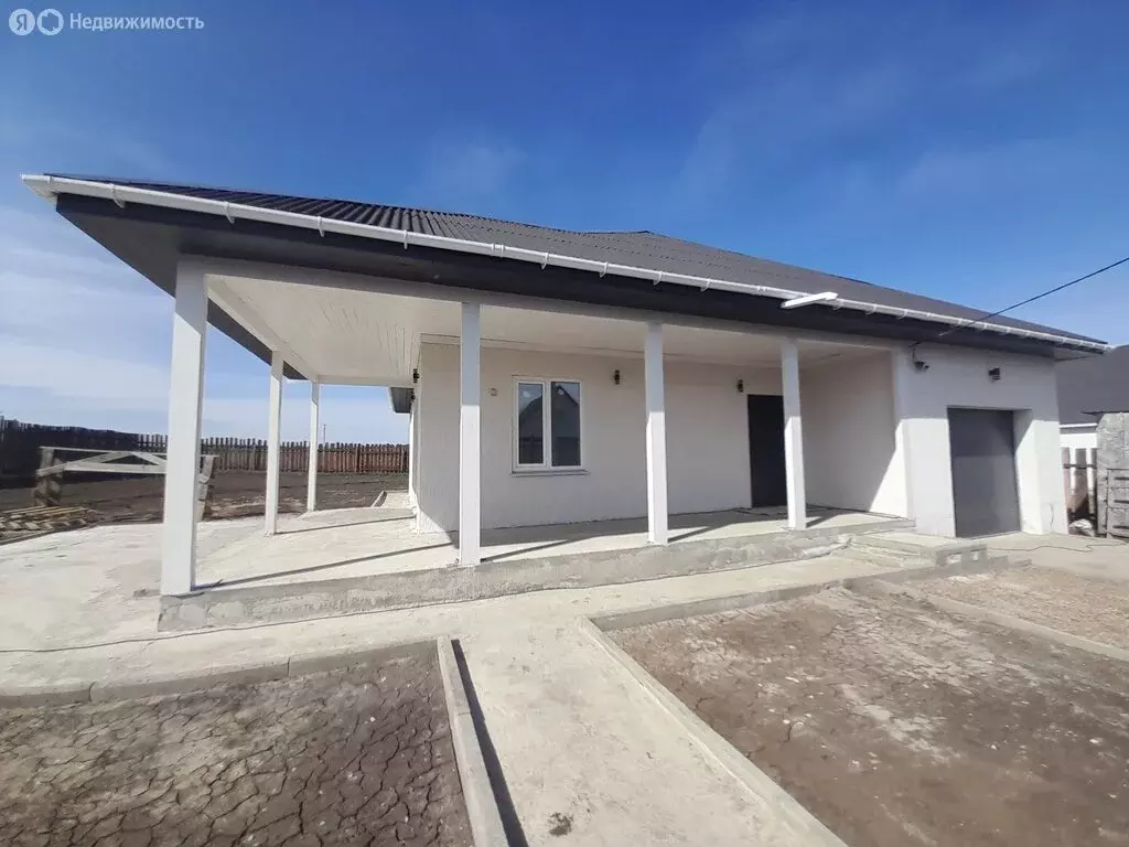 Дом в деревня Грановщина, улица Александра Виноградова (180 м) - Фото 1