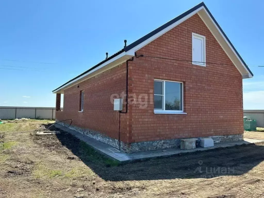 Дом в Краснодарский край, Ейский район, с. Кухаривка  (90 м) - Фото 0