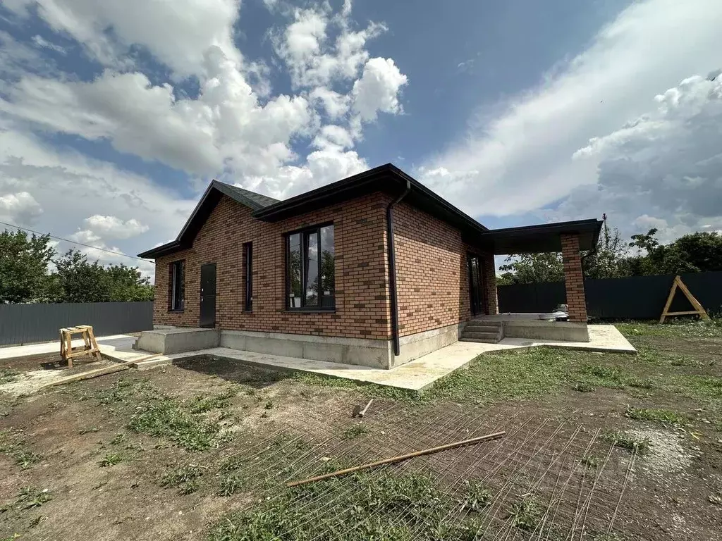 Дом в Краснодарский край, Динской район, Новотитаровская ст-ца ул. ... - Фото 2