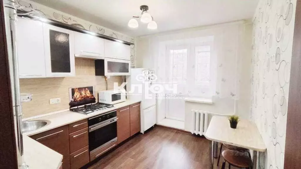 2-к кв. Башкортостан, Стерлитамак ул. Артема, 100 (52.0 м) - Фото 1