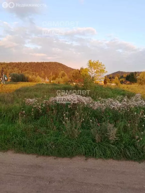 Участок в Нуримановский район, Красноключевский сельсовет, деревня ... - Фото 0