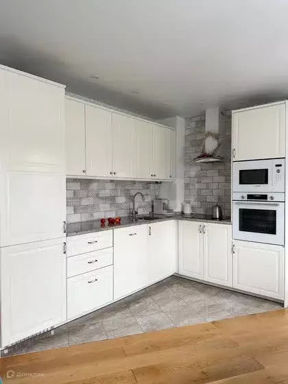 Продаётся 2-к квартира, 71.8 м - Фото 1