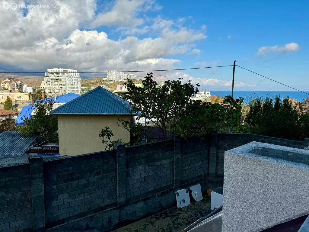 Квартира-студия: Алушта, улица Володарского, 9 (27 м) - Фото 0