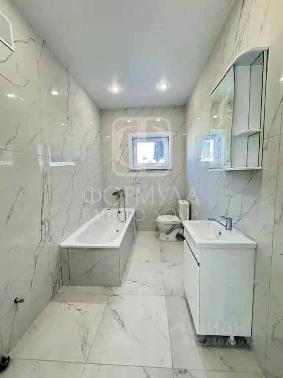 Дом в Свердловская область, Белоярский муниципальный округ, с. ... - Фото 1