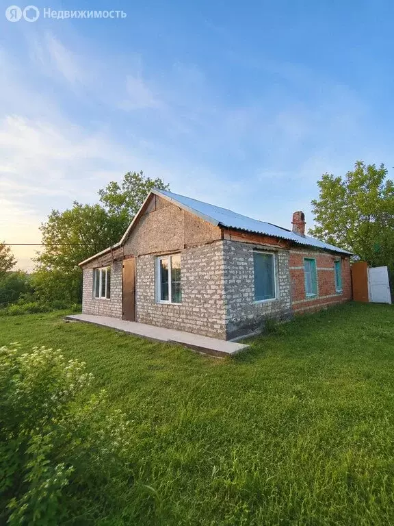 Дом в Советский район, рабочий посёлок Степное, Советская улица (93 м) - Фото 1