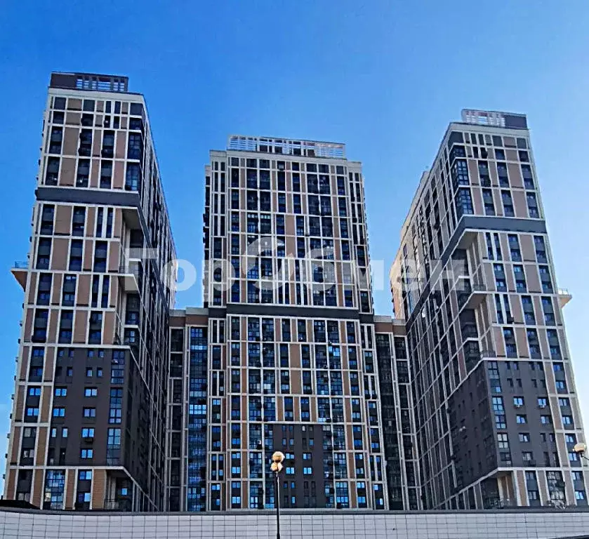 Продается 4-комнатная квартира - Фото 1