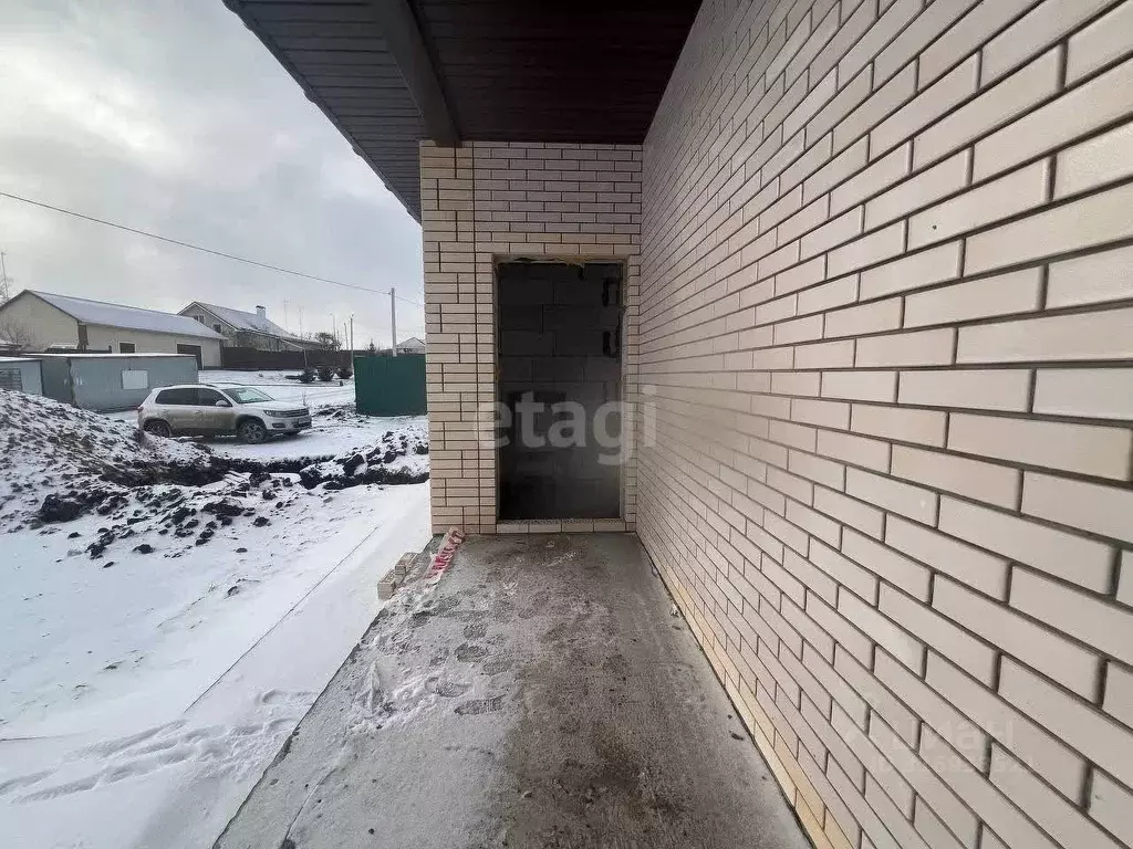 Дом в Белгородская область, Старооскольский городской округ, с. ... - Фото 0