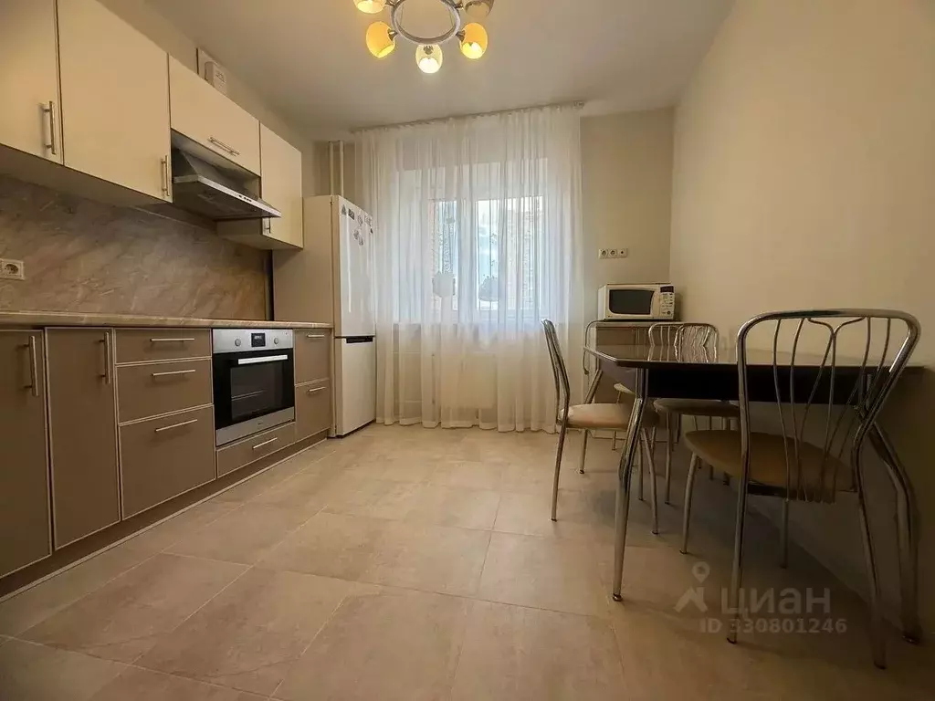 2-к кв. Татарстан, Казань ул. Чингиза Айтматова, 11 (63.0 м) - Фото 1