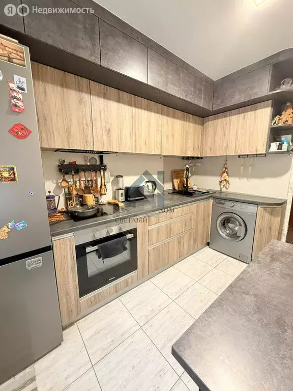 3-комнатная квартира: Барнаул, микрорайон Докучаево, улица Шукшина, 1 ... - Фото 1