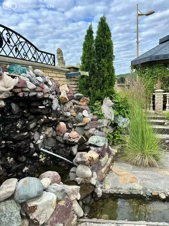 Дом в село Лямбирь, Октябрьская улица (363 м) - Фото 2