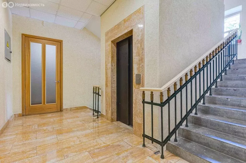 3-комнатная квартира: Санкт-Петербург, улица Нахимова, 15 (159.4 м) - Фото 1