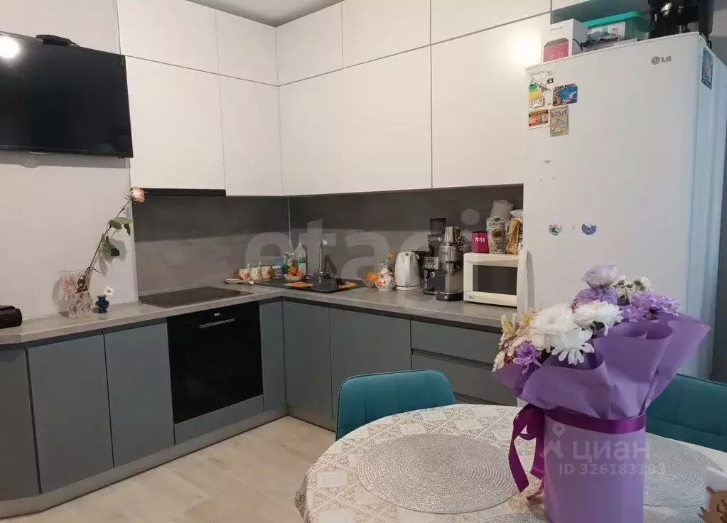 2-к кв. Курская область, Курск ул. Домостроителей, 8 (57.4 м) - Фото 1