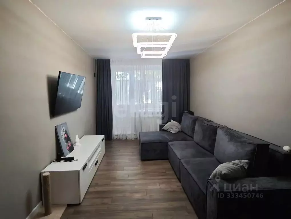 3-к кв. Белгородская область, Белгород Молодежная ул., 8 (57.2 м) - Фото 0