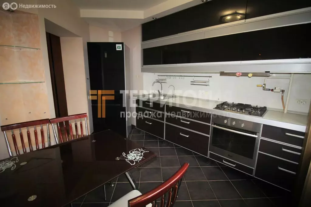 3-комнатная квартира: Пермь, улица Елькина, 3 (66.4 м) - Фото 1