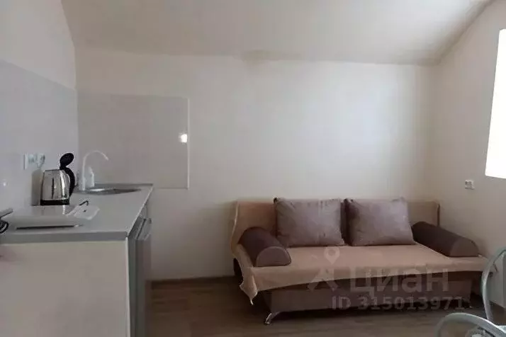 Дом в Крым, Саки ул. 4-я Морская, 8 (100 м) - Фото 0