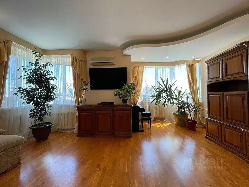 3-к кв. Ростовская область, Ростов-на-Дону пер. Семашко, 93 (110.0 м) - Фото 0