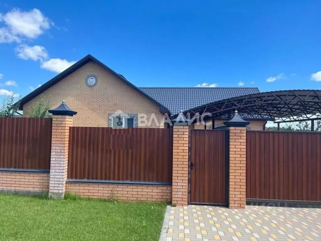 Дом в Белгородская область, Белгородский район, Никольское с/пос, с. ... - Фото 1