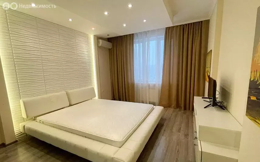 2-комнатная квартира: Краснодар, улица Карякина, 17 (57 м) - Фото 1