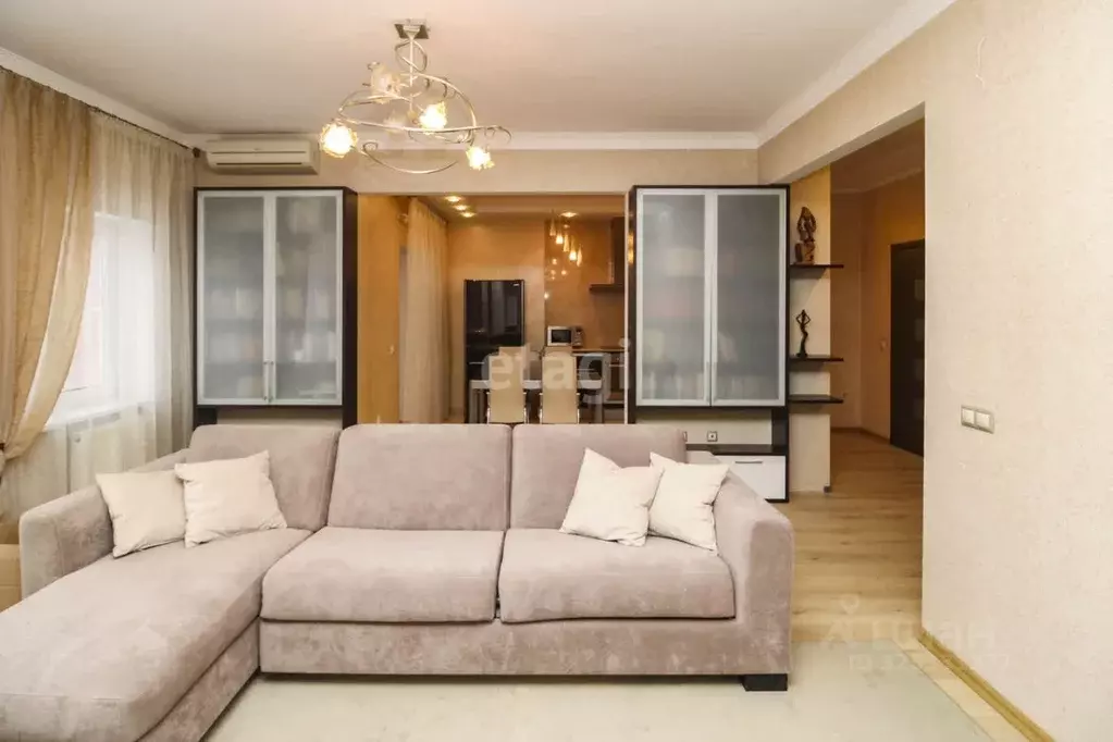 2-к кв. Тюменская область, Тюмень ул. Орджоникидзе, 16к1 (90.0 м) - Фото 1