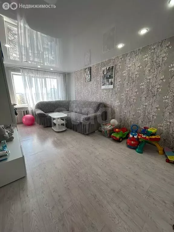 3-комнатная квартира: Добрянка, улица Победы, 10/1 (66.3 м) - Фото 2