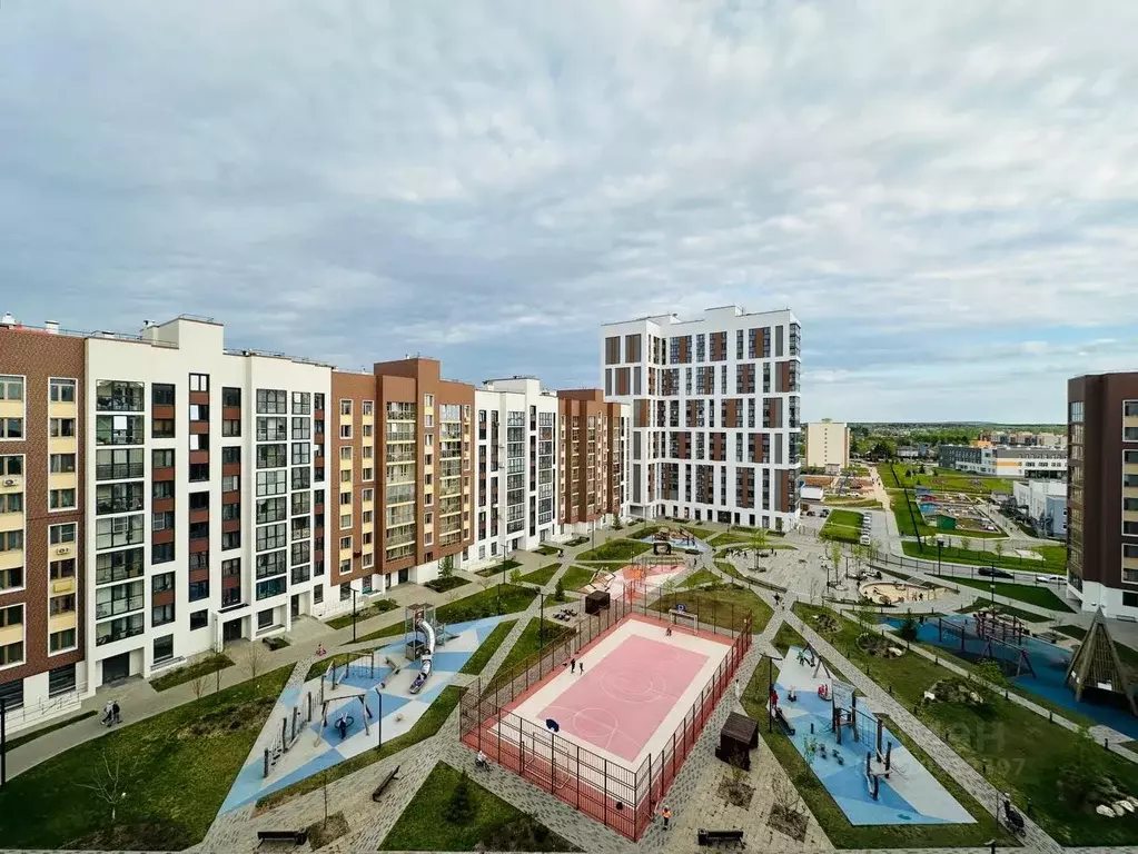 3-к кв. Кировская область, Киров ул. Анжелия Михеева, 17к1 (72.1 м) - Фото 0