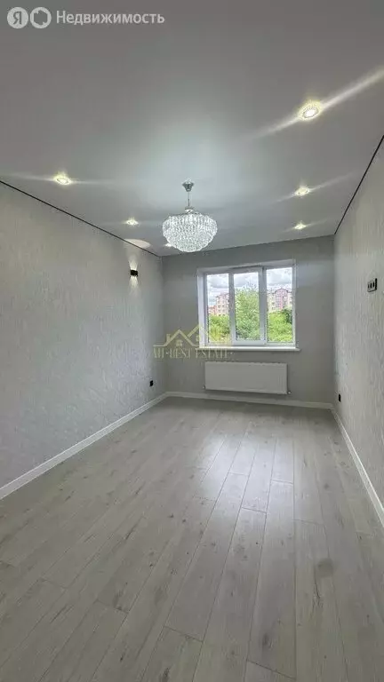 2-комнатная квартира: Владикавказ, улица Билара Кабалоева, 20 (65 м) - Фото 1