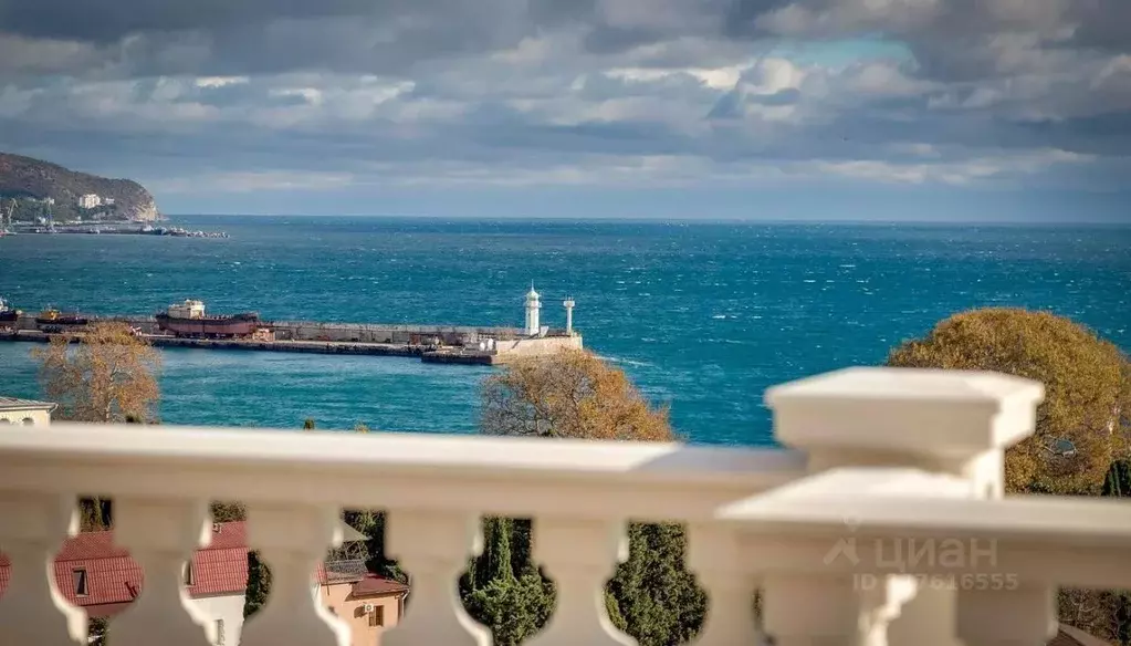 2-к кв. Крым, Ялта ул. Пушкинская, 9Б (80.0 м) - Фото 1