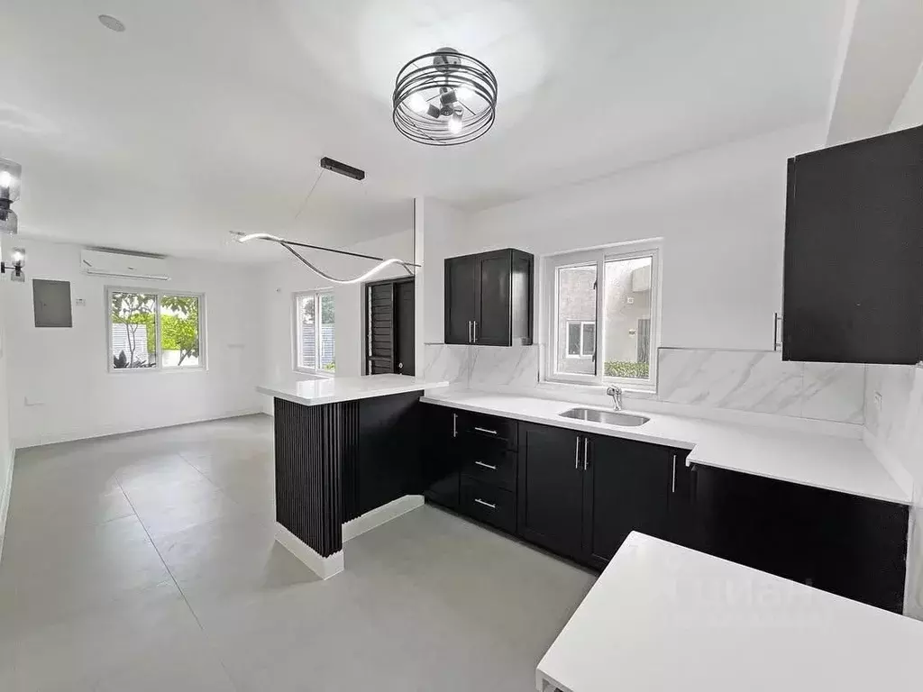 1-к кв. Краснодарский край, Сочи ул. Полтавская, 30Б (52.0 м) - Фото 1