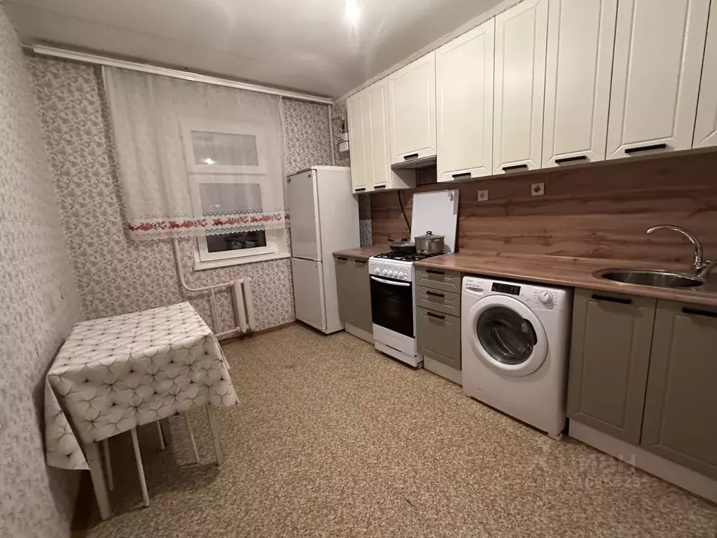 1-к кв. Татарстан, Набережные Челны 59-й комплекс, 4/3 (40.0 м) - Фото 0