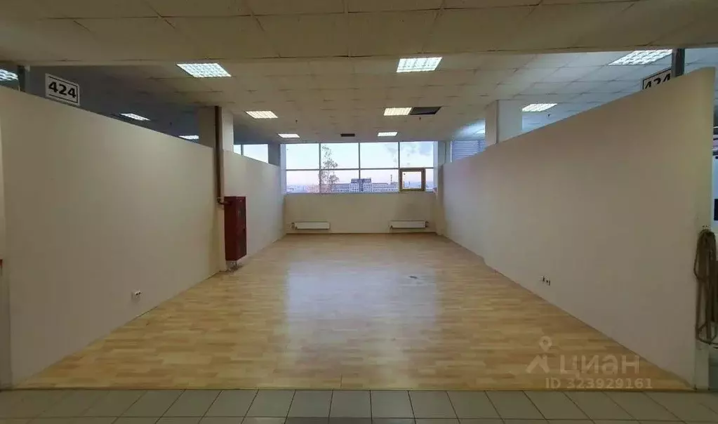 Торговая площадь в Санкт-Петербург Варшавская ул., 3к1 (700 м) - Фото 1