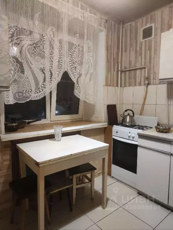 3-к кв. Калужская область, Малоярославец Коммунистическая ул., 4 (59.0 ... - Фото 1