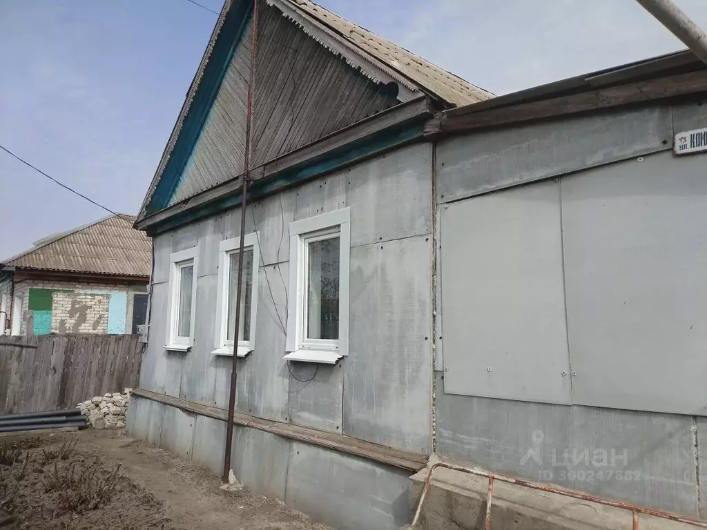 Дом в Волгоградская область, Городище рп Коммунистическая ул. (66 м) - Фото 1
