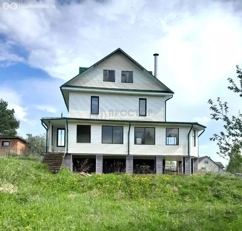 Дом в Волоколамск, микрорайон Холстниково, Майская улица, 1 (365.2 м) - Фото 1