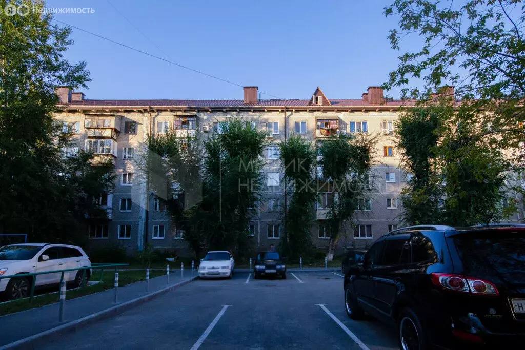 2-комнатная квартира: Тюмень, улица Монтажников, 12 (44 м) - Фото 0