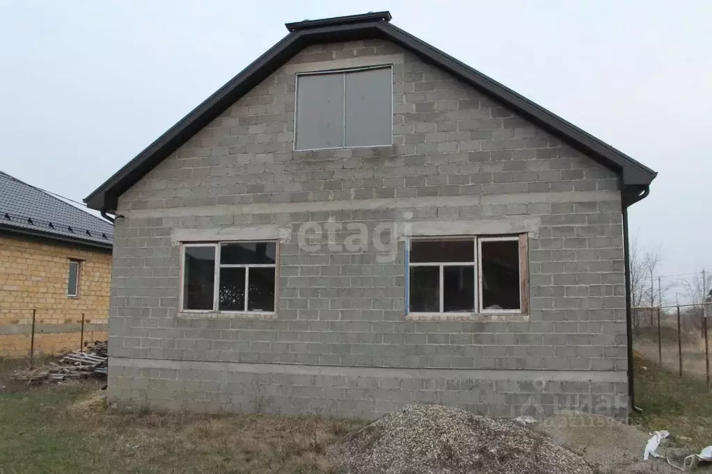 Дом в Ставропольский край, Изобильненский муниципальный округ, пос. ... - Фото 1