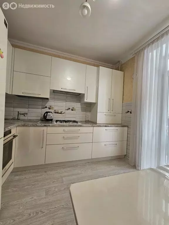 1-комнатная квартира: Калининград, Интернациональная улица, 5 (40 м) - Фото 1
